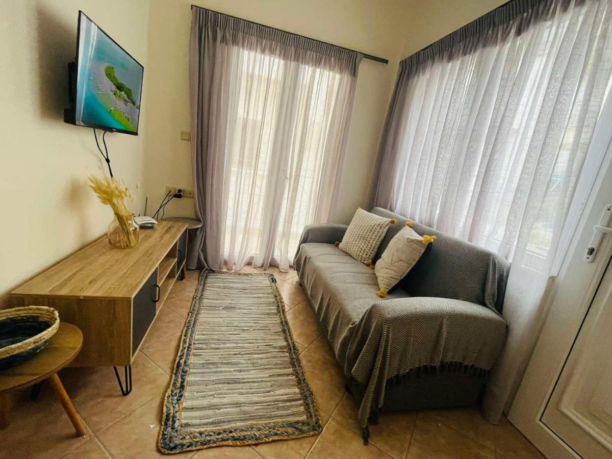 Ammoudeli Apartments Plomari Екстер'єр фото