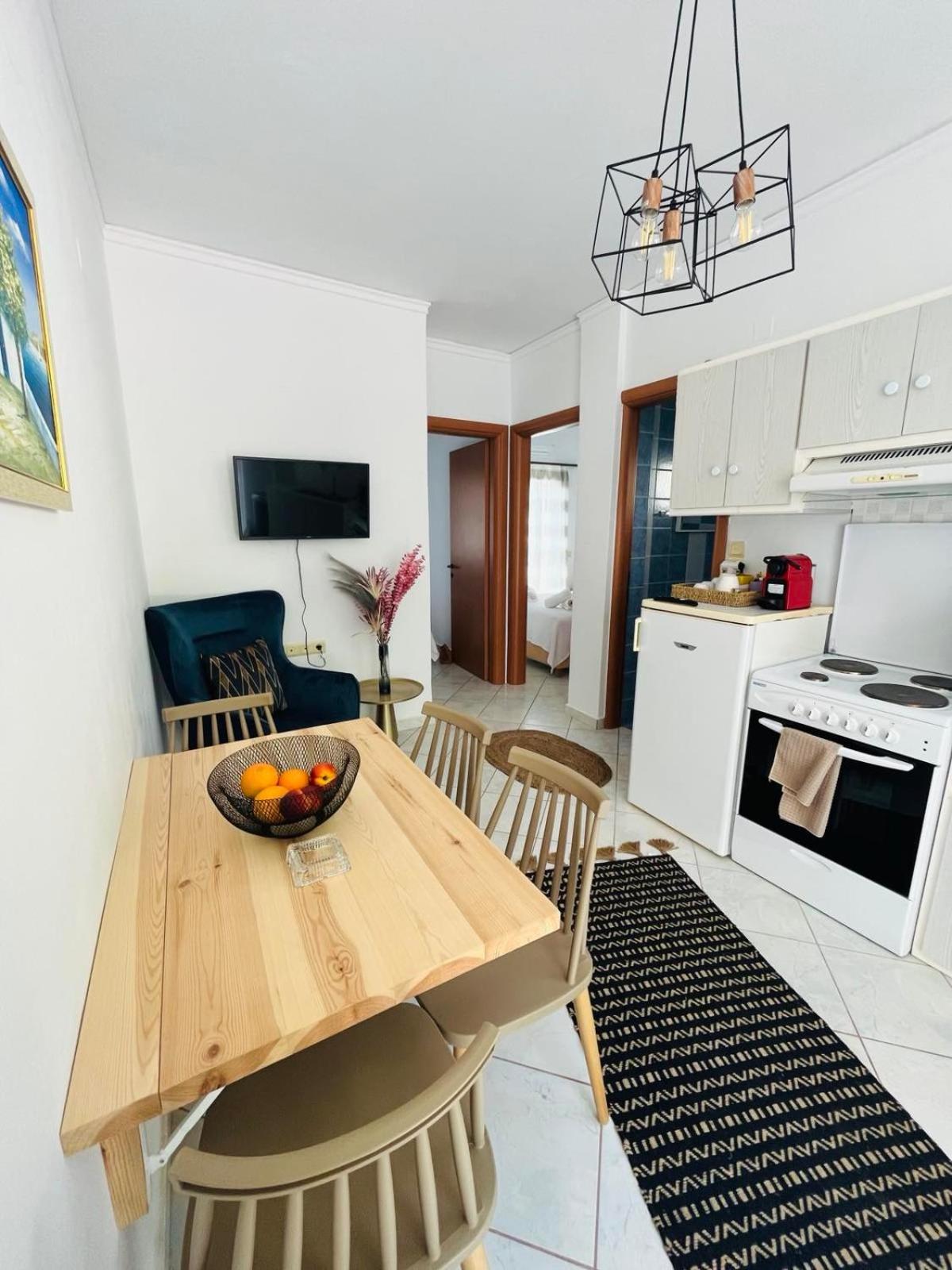 Ammoudeli Apartments Plomari Екстер'єр фото