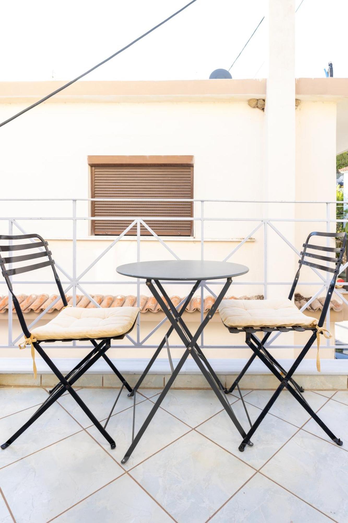 Ammoudeli Apartments Plomari Екстер'єр фото