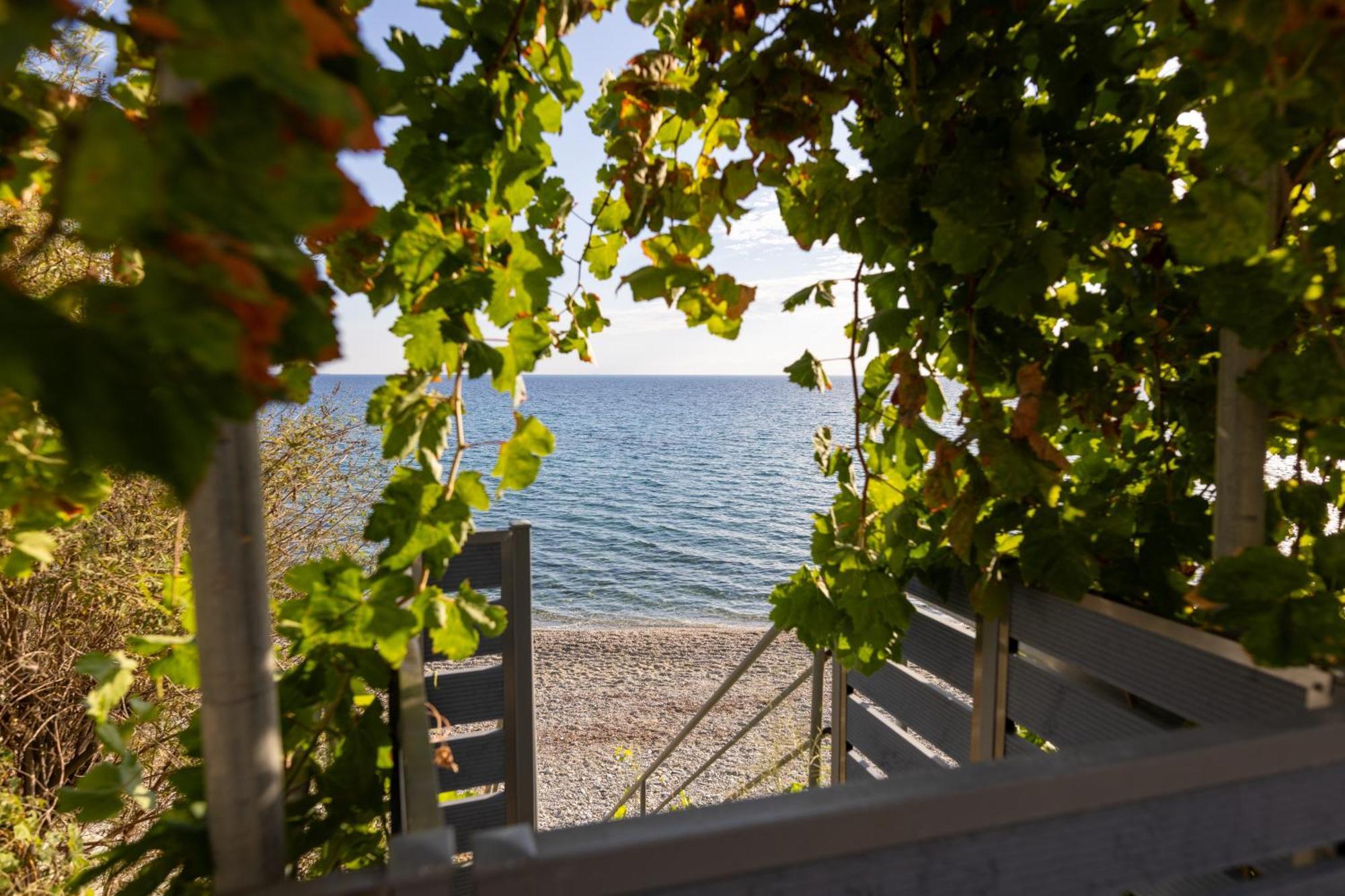 Ammoudeli Apartments Plomari Екстер'єр фото